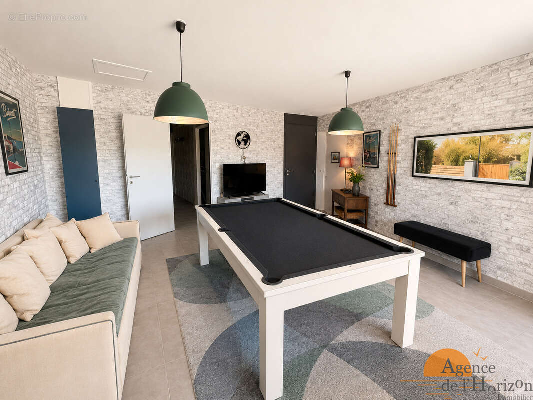 Maison à ARES