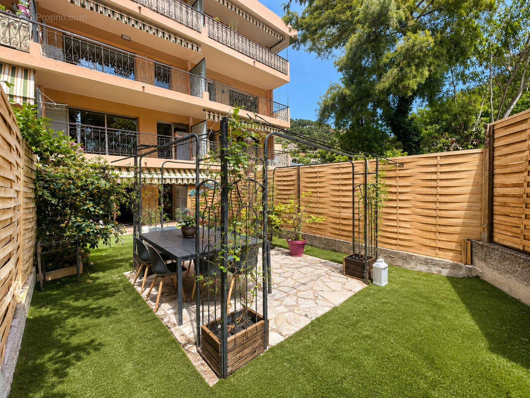 Appartement à ROQUEBRUNE-CAP-MARTIN