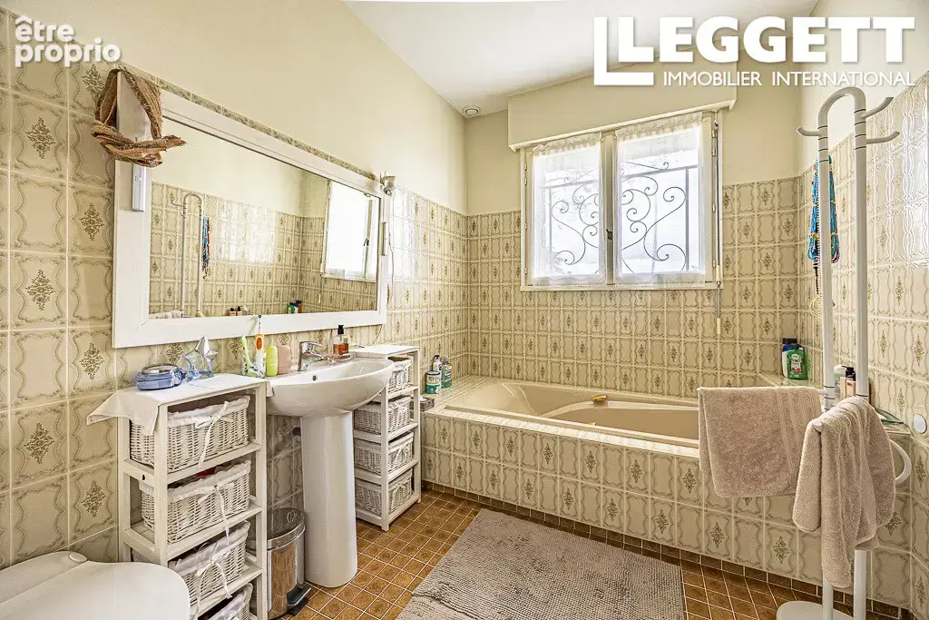 Superbe villa individuelle de 4 chambres avec piscine chauffée, parc paysager et magnifiques vues dégagées - photo 8