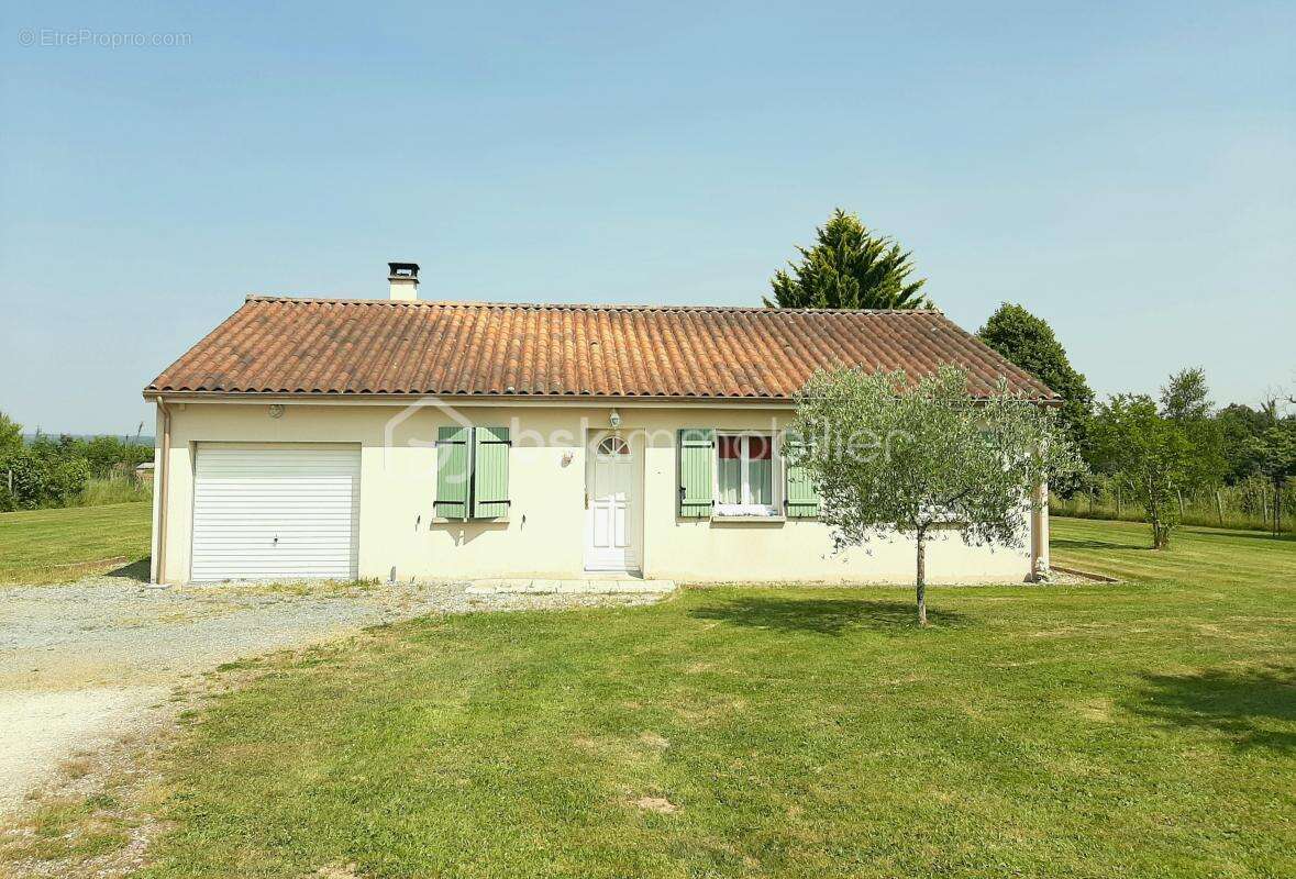 Maison à SAINT-LAURENT-SUR-GORRE