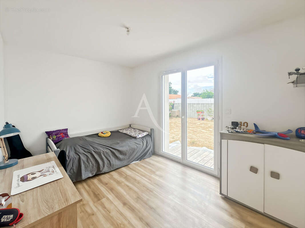 A vendre - maison t.4 récente - saint christophe du ligneron - photo 6