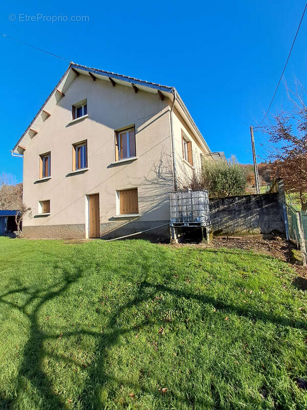 Maison à GAGNAC-SUR-CERE