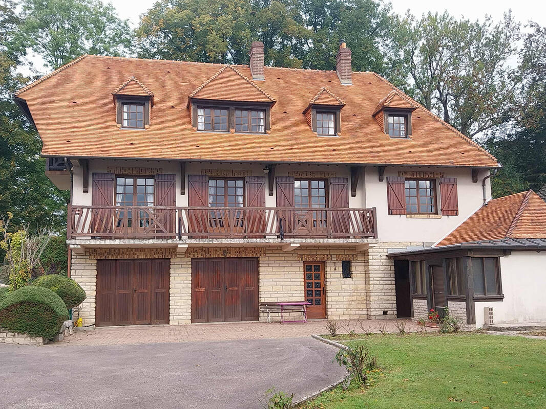 Maison à NEUFCHATEL-EN-BRAY