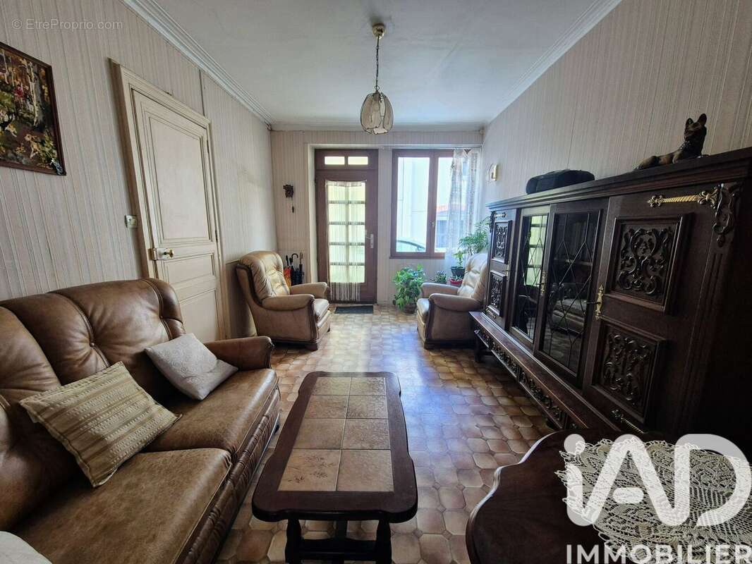 Photo 2 - Maison à SAINT-ETIENNE-DE-MONTLUC