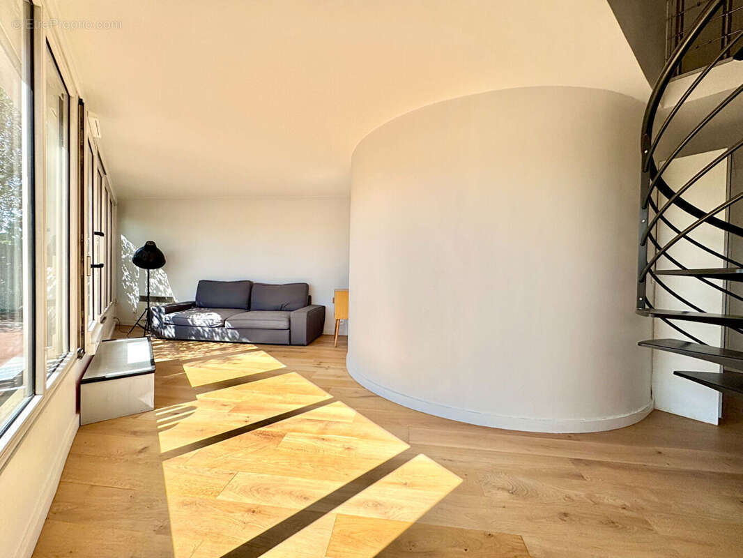 Appartement à AUBERVILLIERS