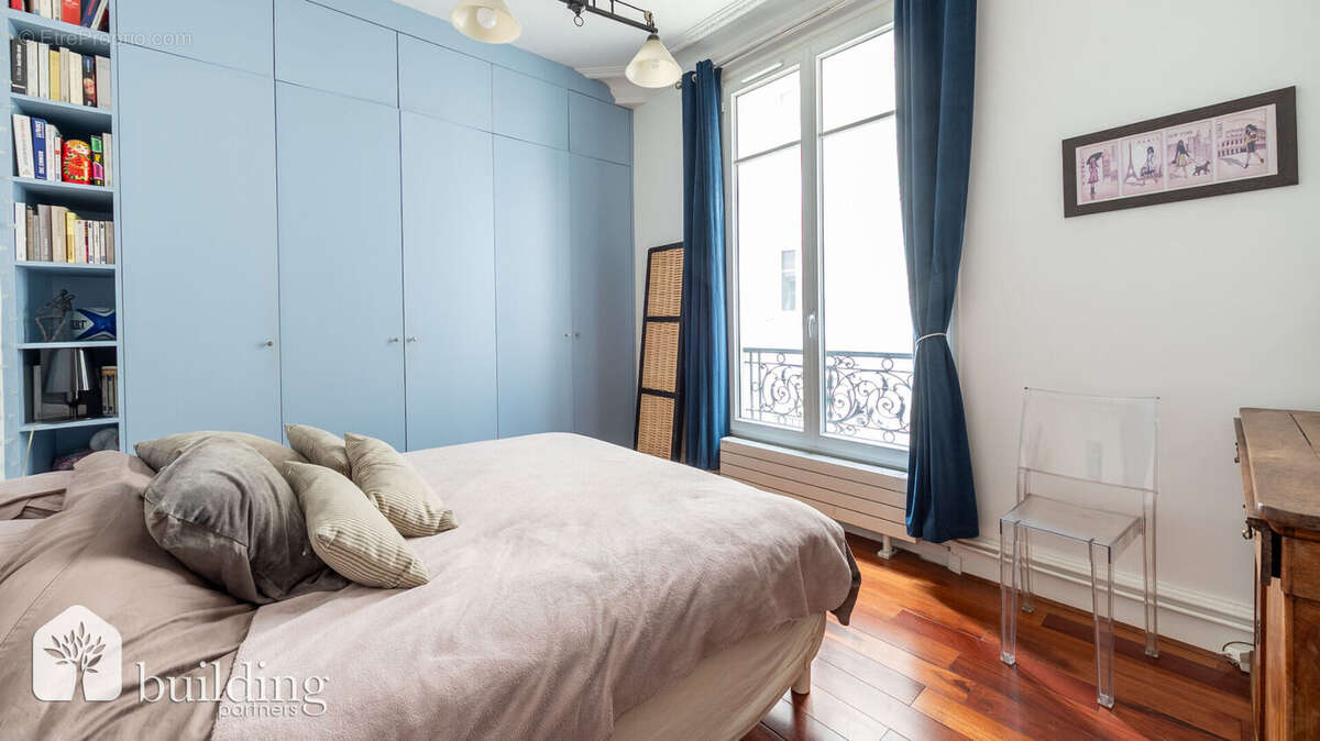 Appartement à PARIS-17E