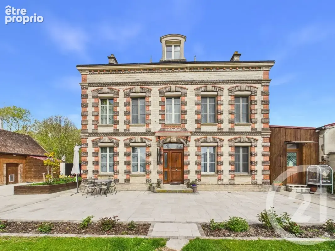 Maison à DIERREY-SAINT-PIERRE
