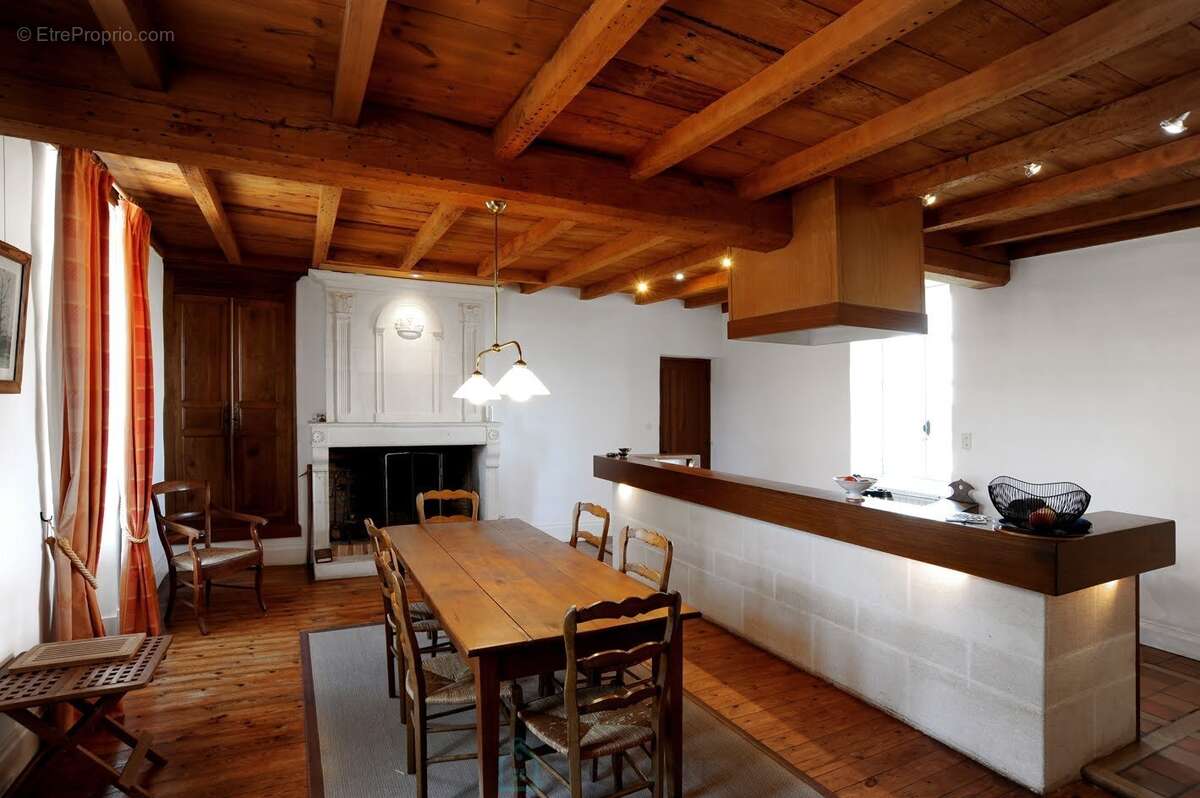 Magnifique logis du XVIIème siècle - photo 13