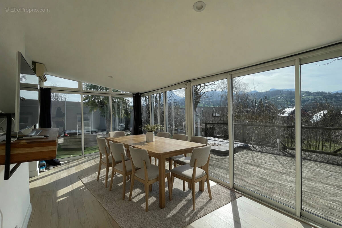 Appartement à LA RAVOIRE