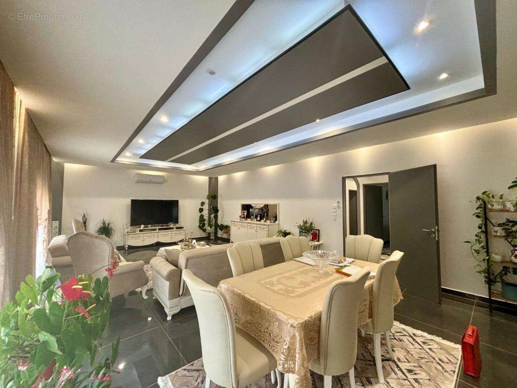 Maison à PRADINES