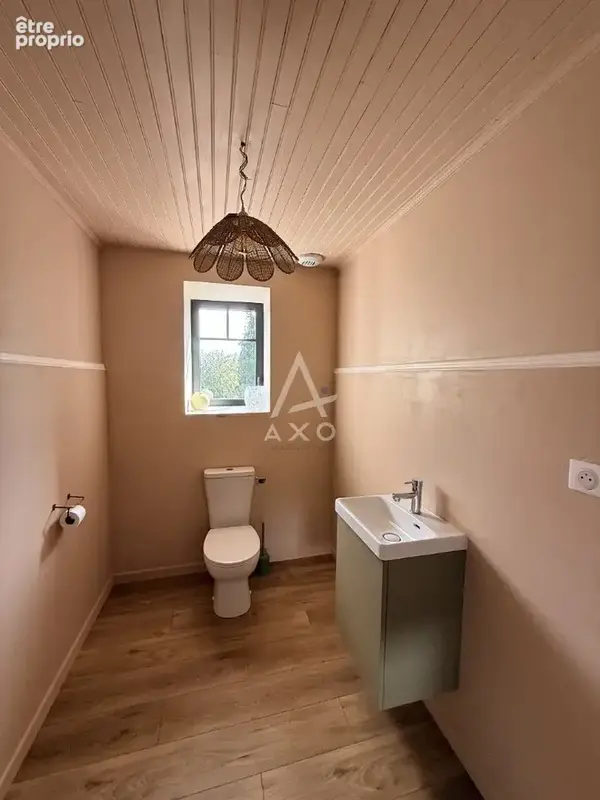 Une propriété rare, rénovée avec goût, où charme et sérénité se rencontrent - photo 14