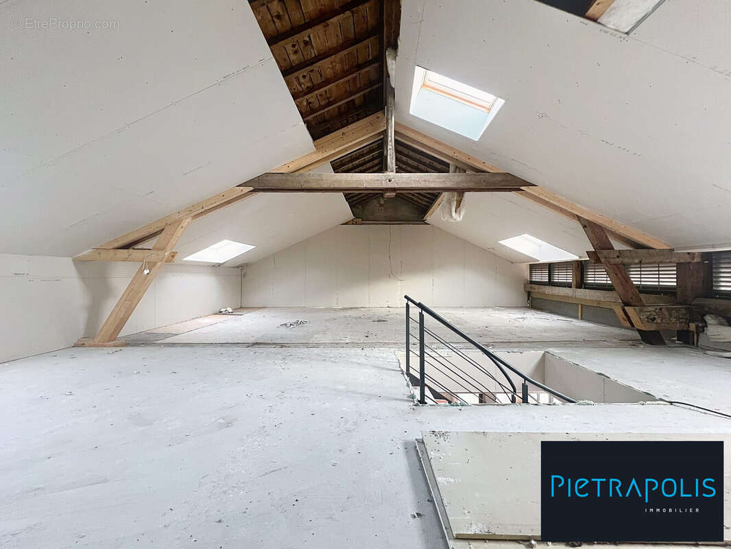 Commerce 255 m² à Beaune  - photo 6