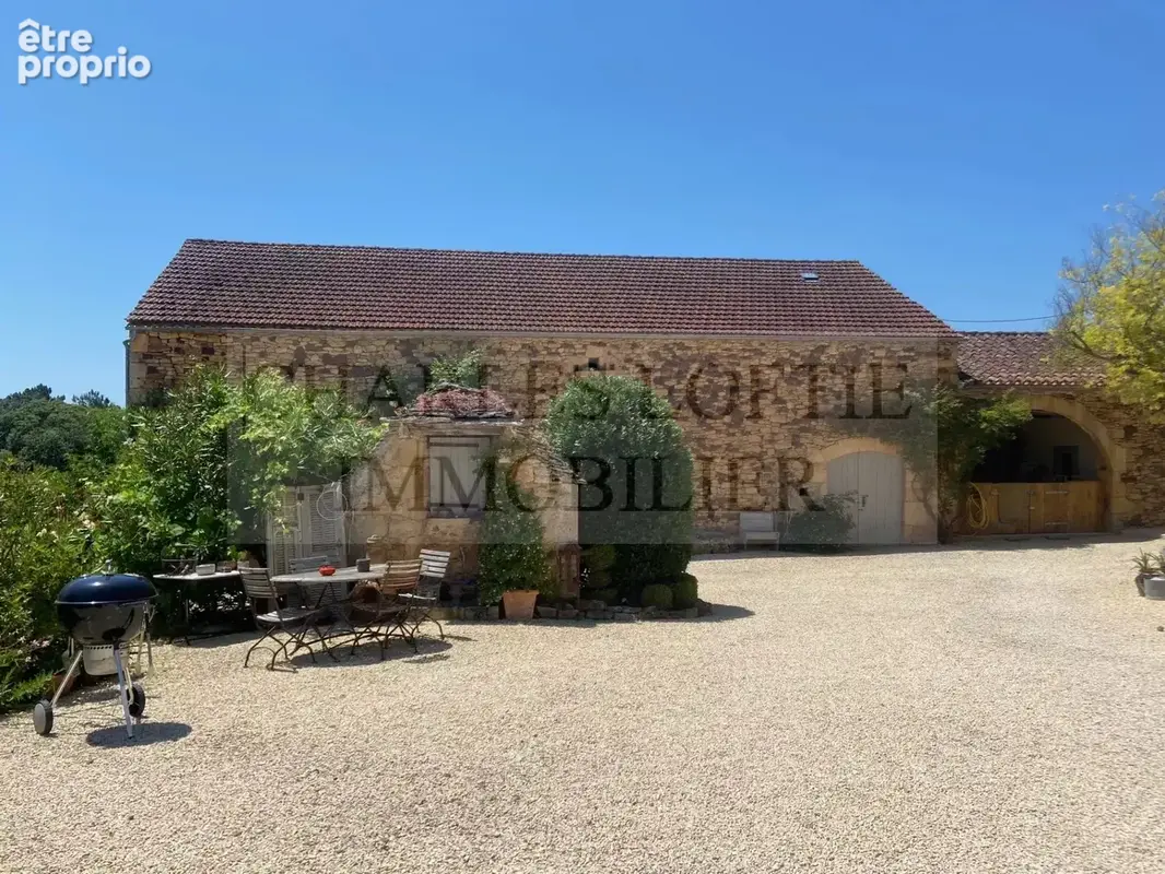 Somptueuse maison de maître avec gîte, dépendances et piscine naturelle - photo 29