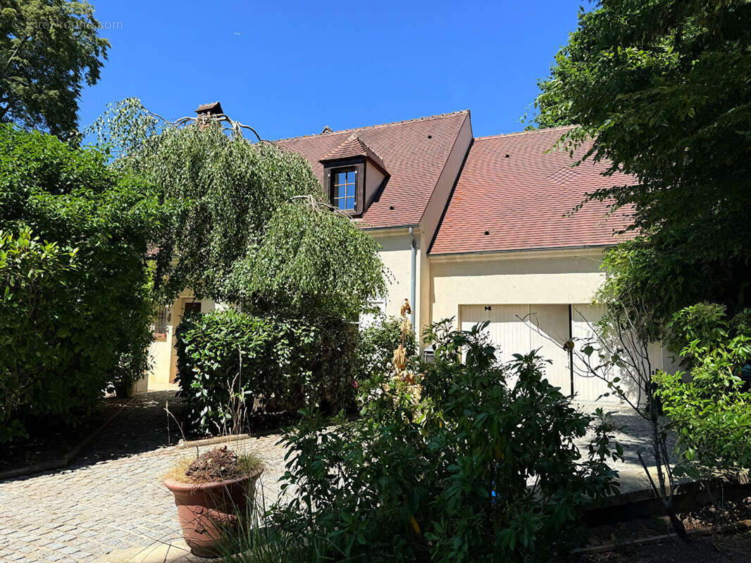 Maison familiale rénovée avec goût à Coye-la-Forêt - photo 16