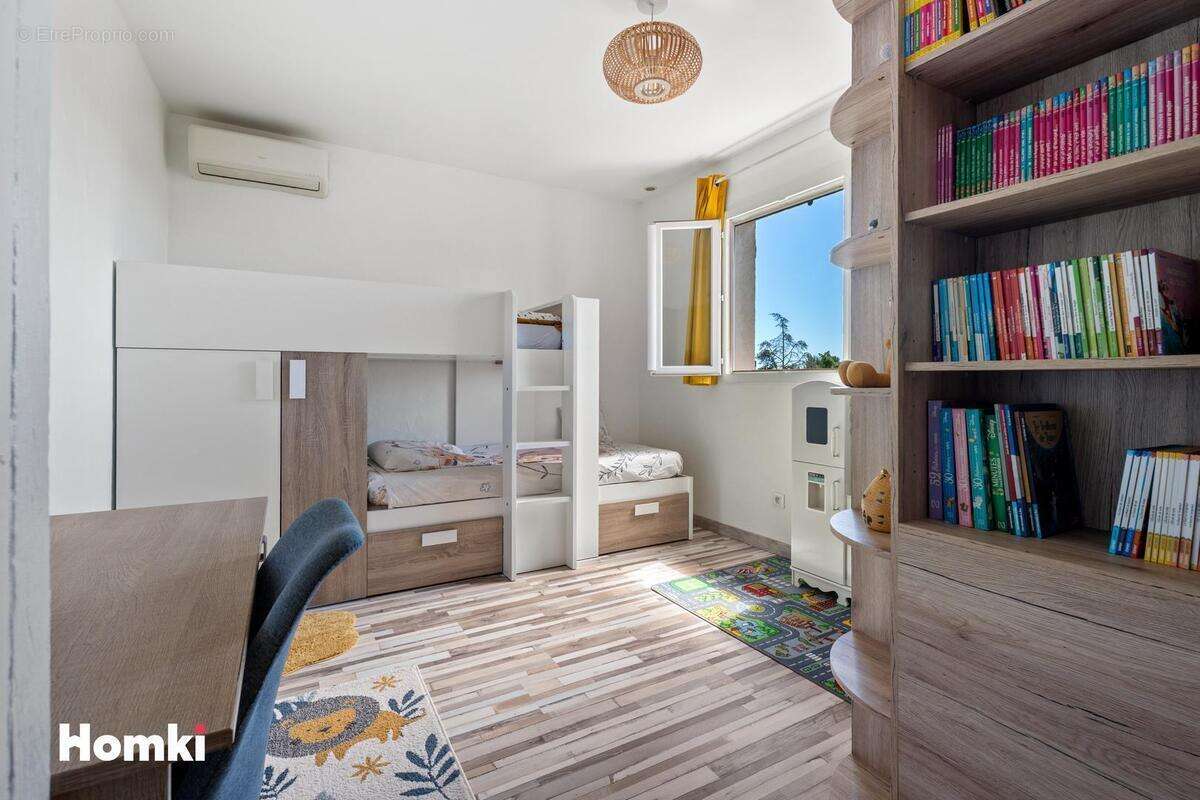 Maison à VILLENEUVE-LOUBET