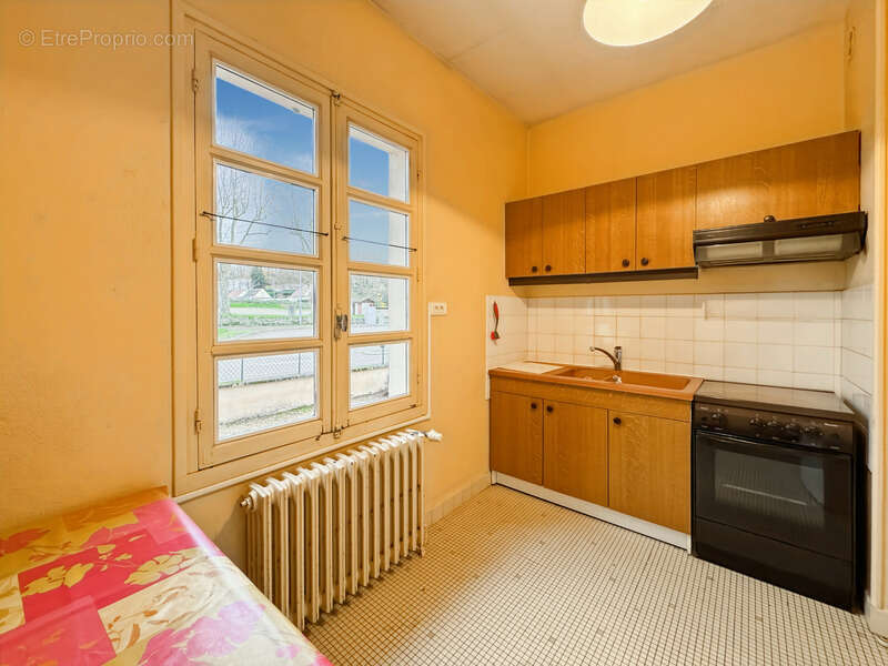 Maison à LA CLAYETTE