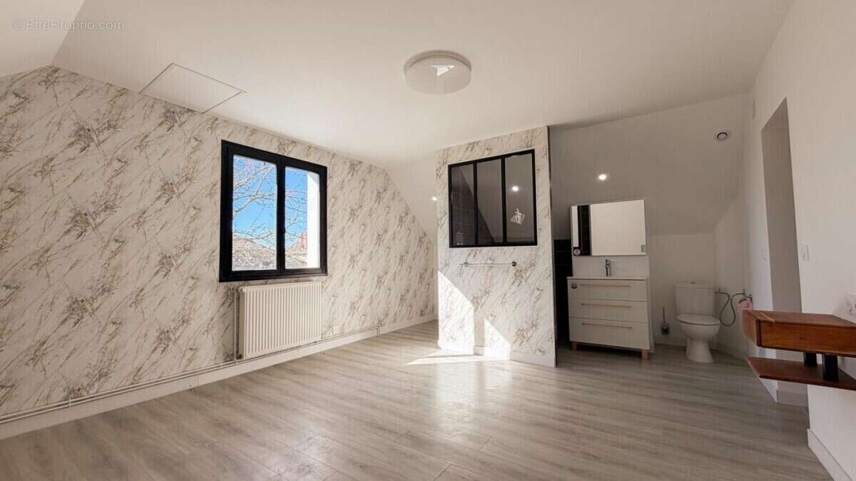 Maison à CHATELLERAULT