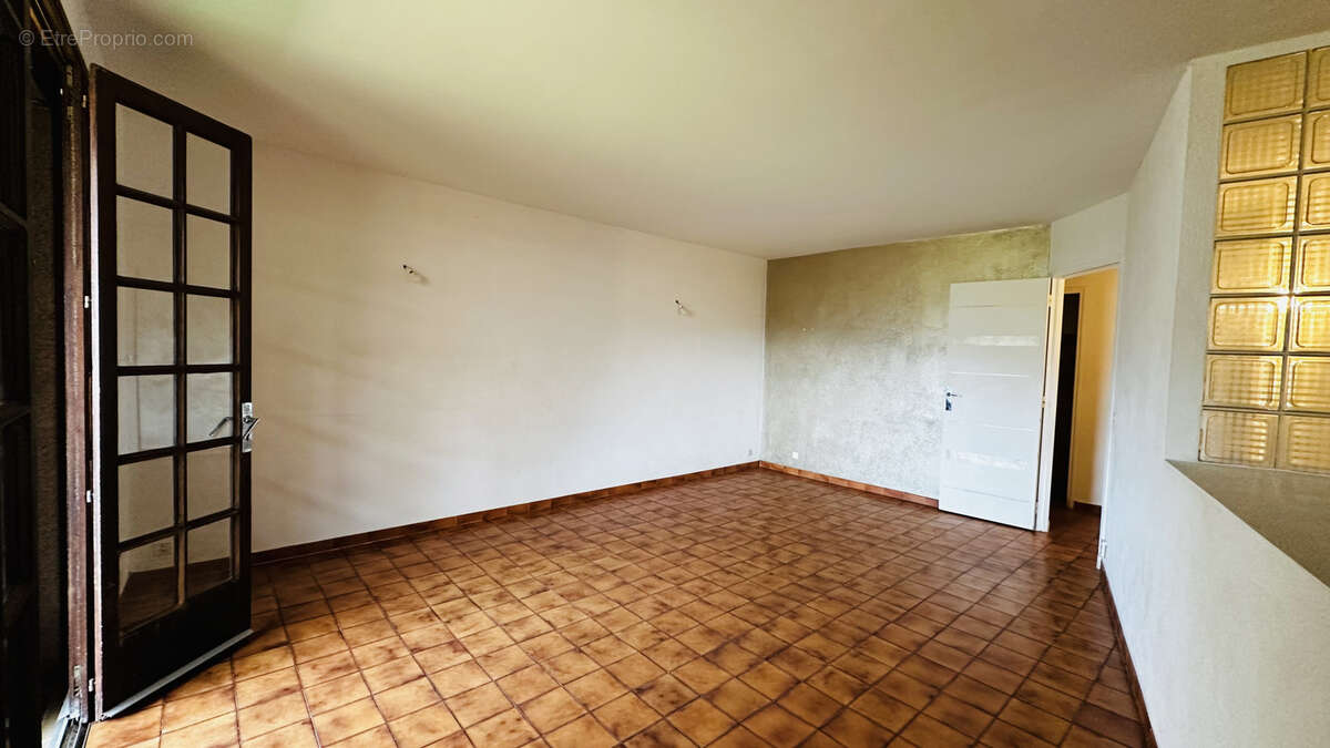 Maison T4 avec mini-piscine et deux parkings - photo 9