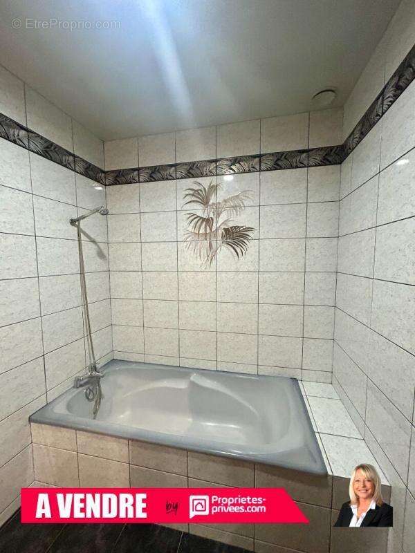 Maison à SAINT-BONNET-LE-TRONCY