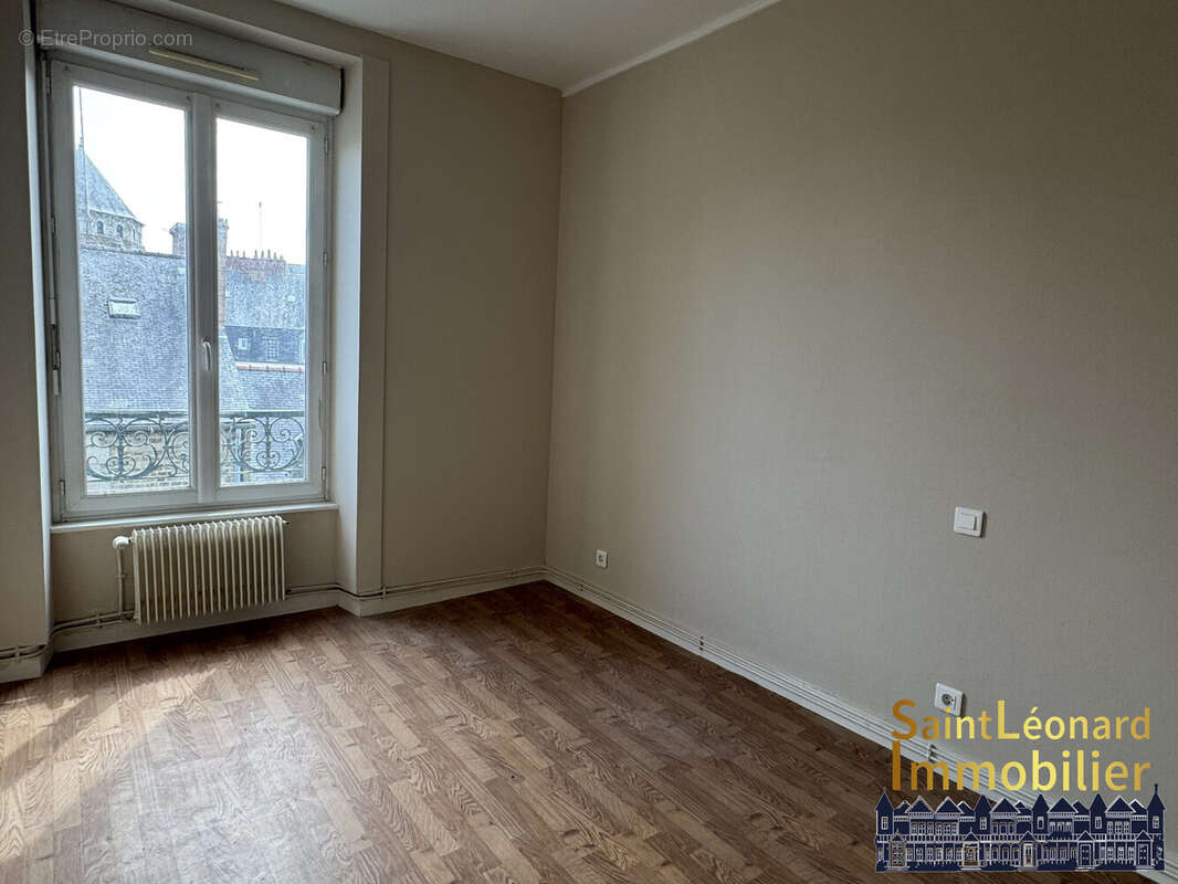 Appartement 83 m² à Fougeres  - photo 6