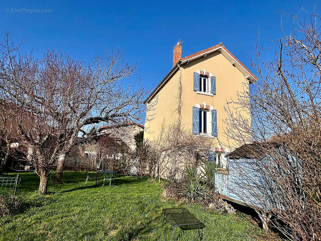 Maison à ORLEAT