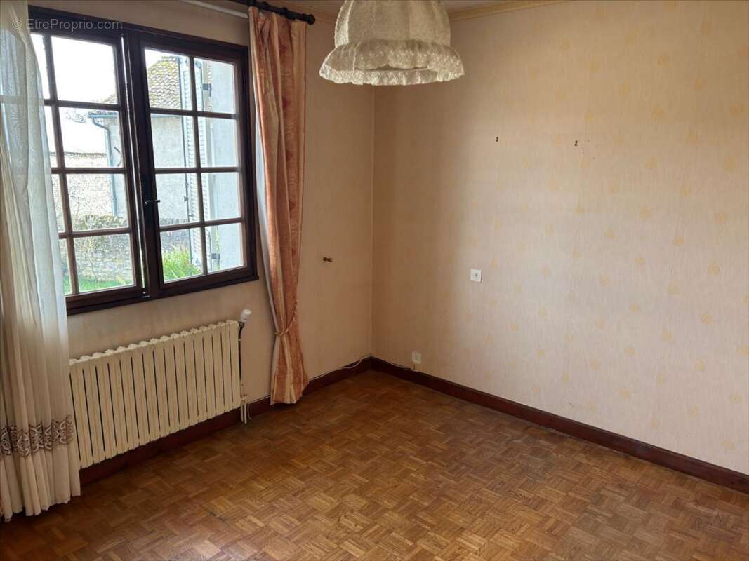 Maison à MARIGNY-BRIZAY