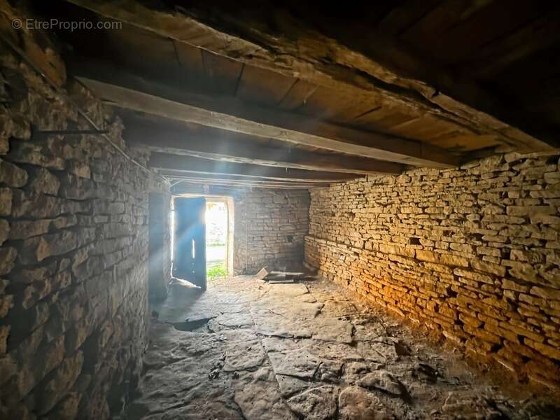 Maison à SAINT-GENGOUX-LE-NATIONAL