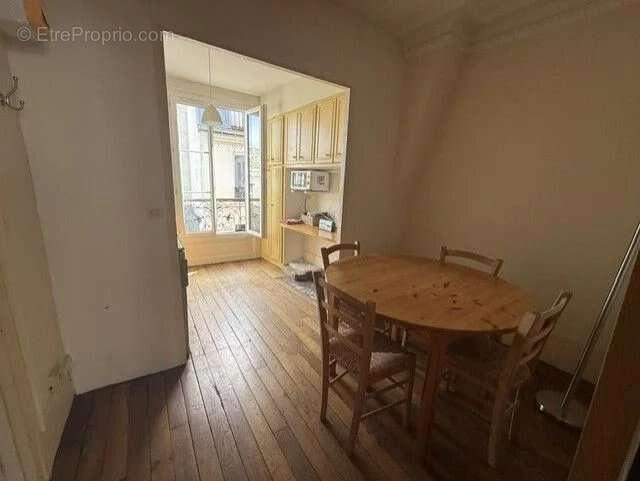 Appartement à PARIS-18E