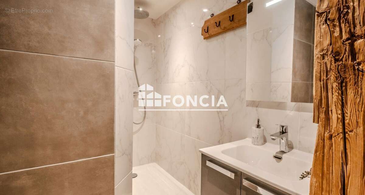 Appartement à DEMI-QUARTIER