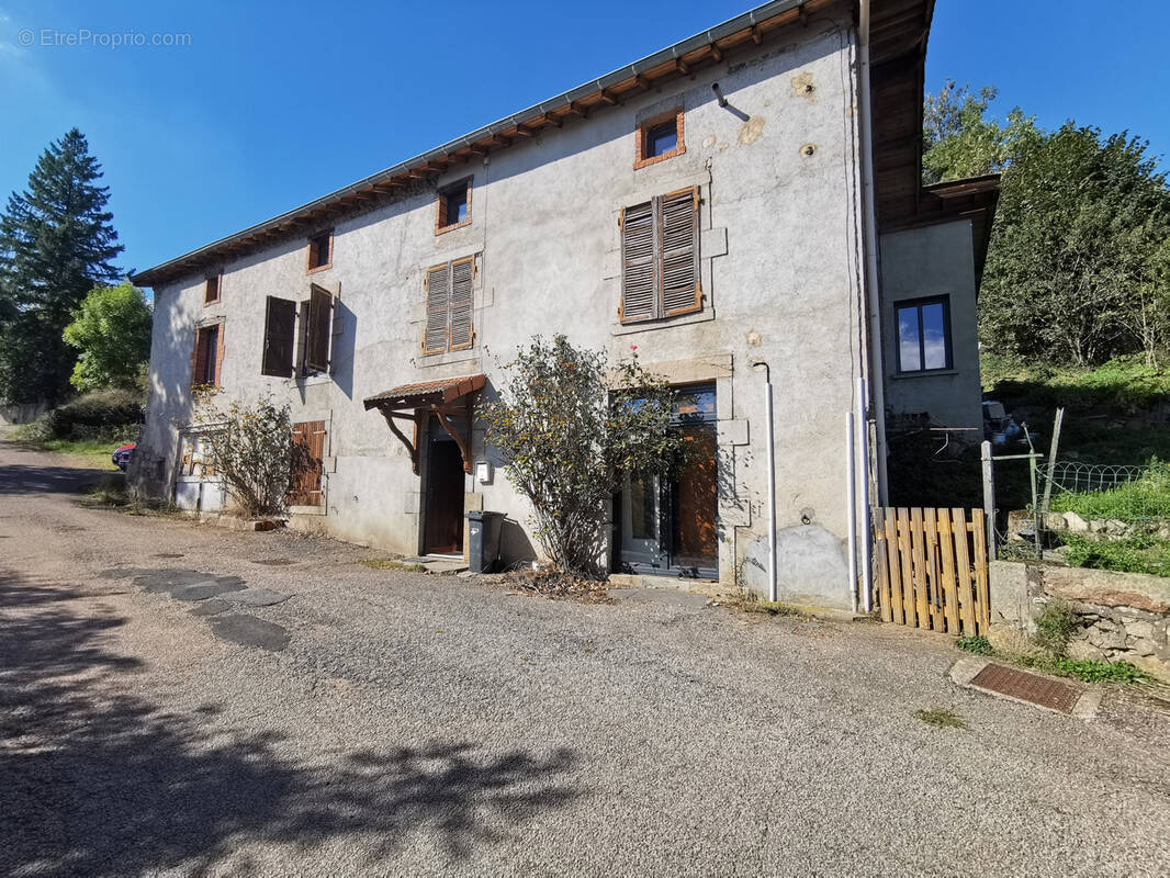 Maison à SAINT-JUST-EN-CHEVALET