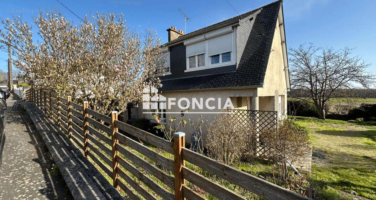 Maison à SAINS