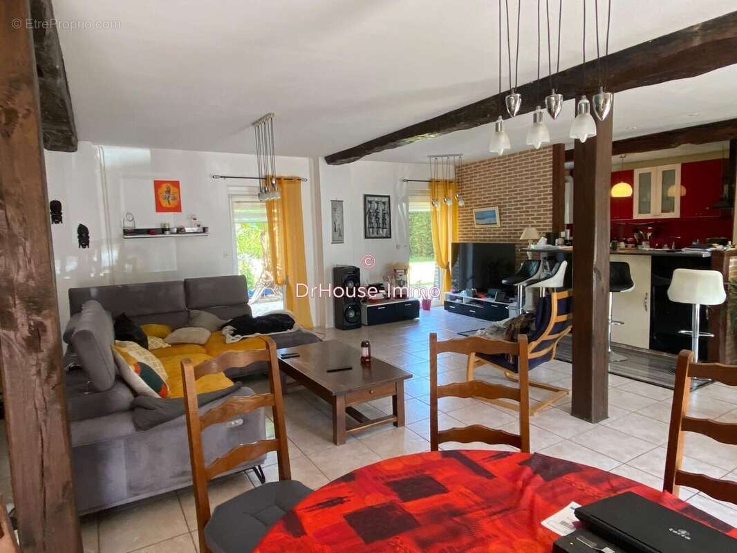 Maison à SAINT-PIERRE-DE-VARENGEVILLE