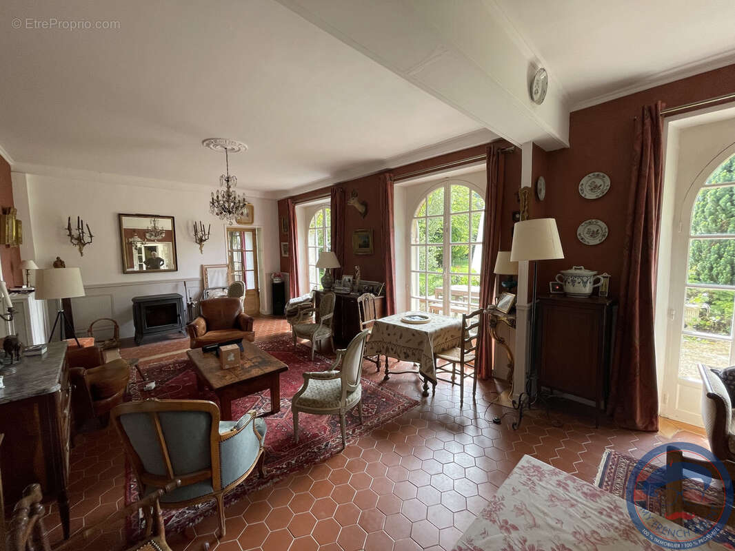 Maison à SAINT-CONTEST