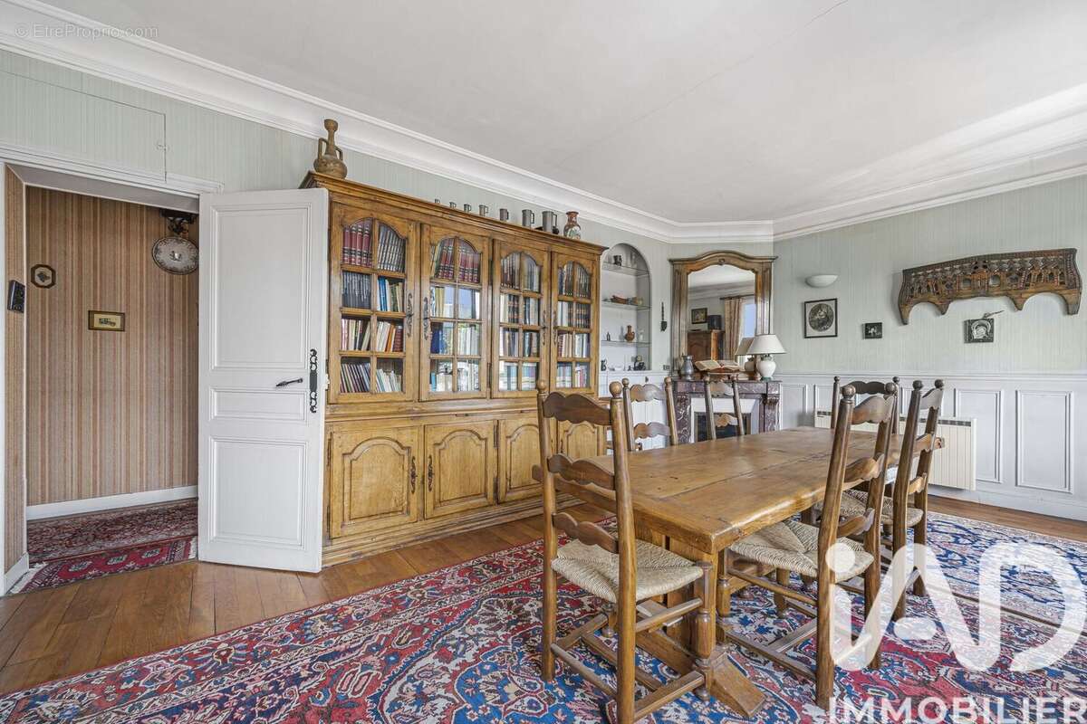 Photo 3 - Appartement à COURBEVOIE