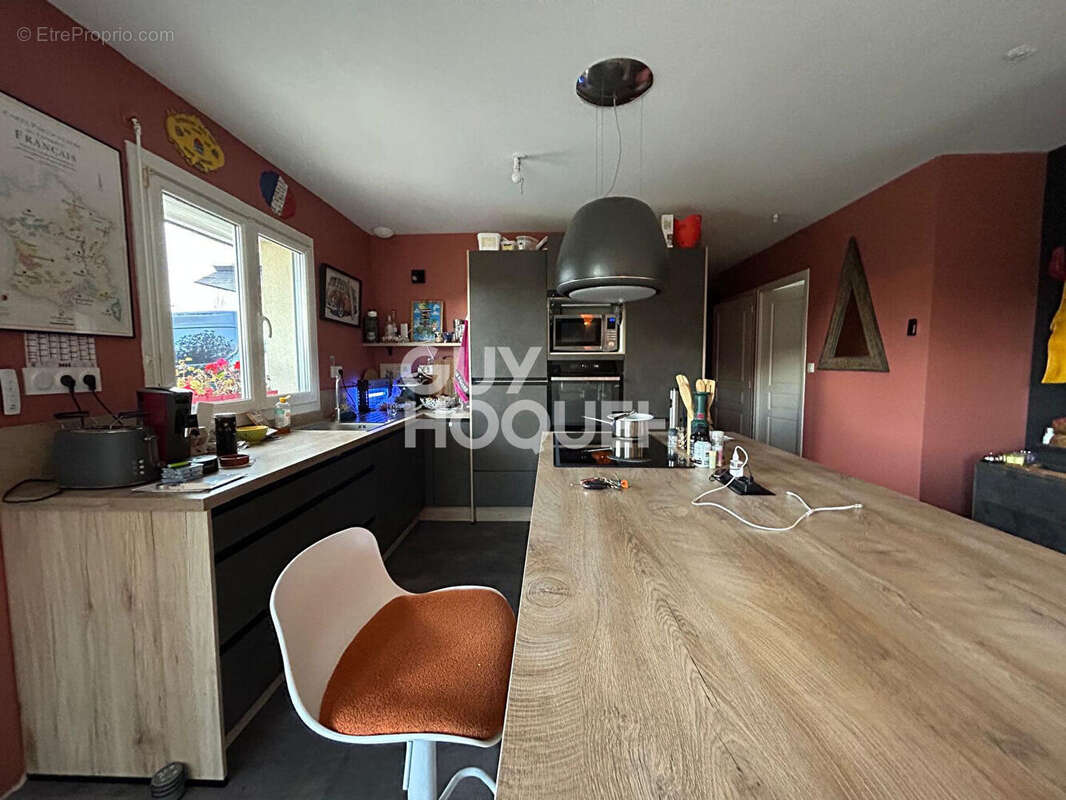 Maison à LE VAL-SAINT-PERE