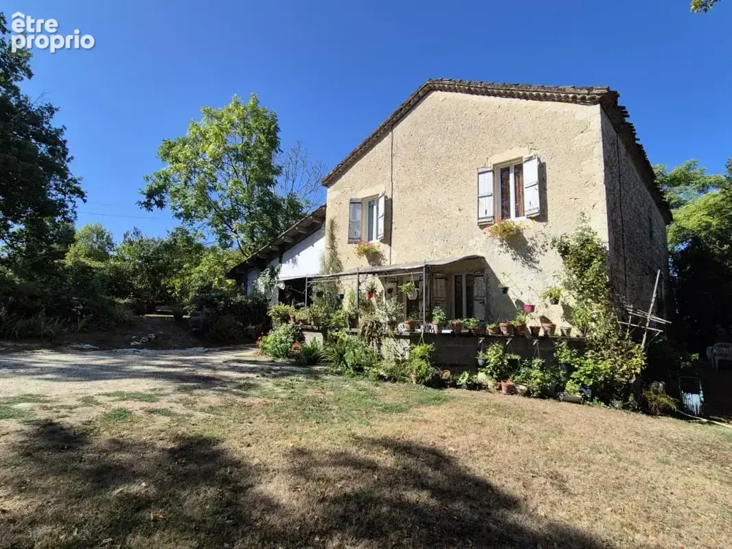 Maison en pierre + ruine + dépendance. Très beau site - photo 20