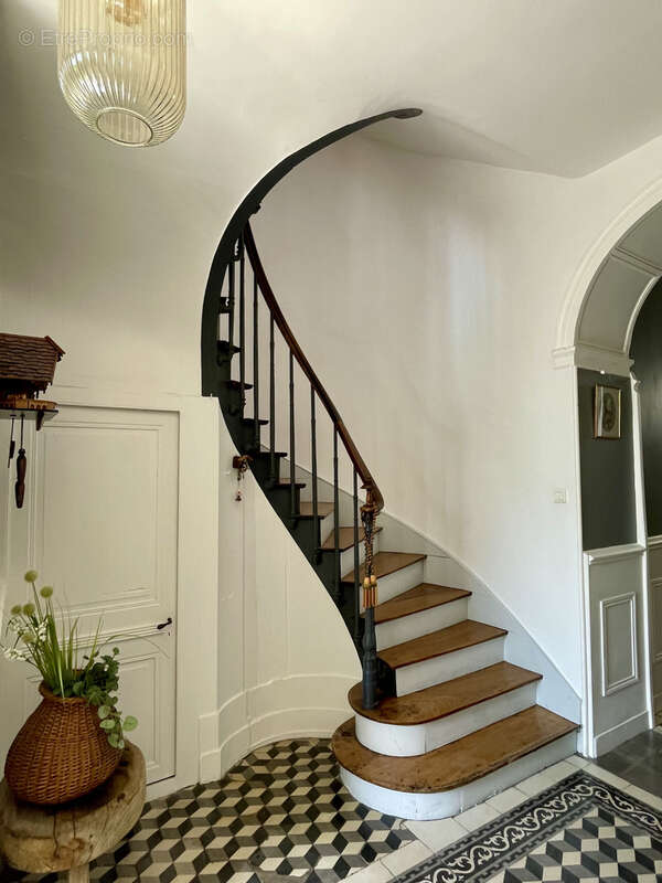 Maison à CHATEAUNEUF-SUR-CHARENTE