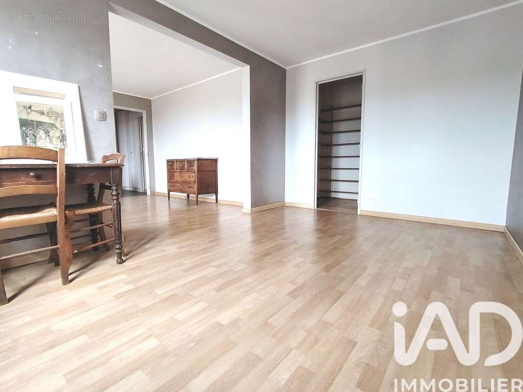 Photo 2 - Appartement à LES ULIS