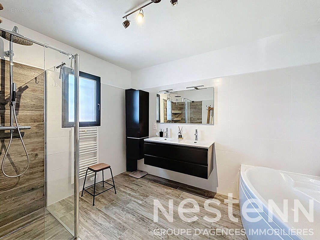 Maison à SAINT-MARTIN-DE-CRAU