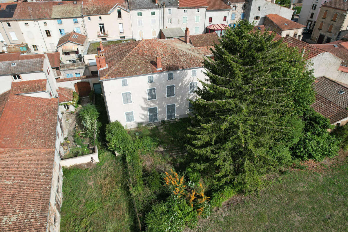 Maison à PAULHAGUET