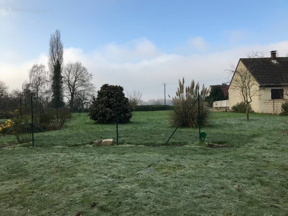 Terrain à MAROLLES-SUR-SEINE