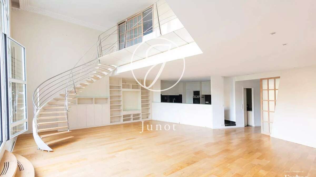 Appartement à PARIS-19E