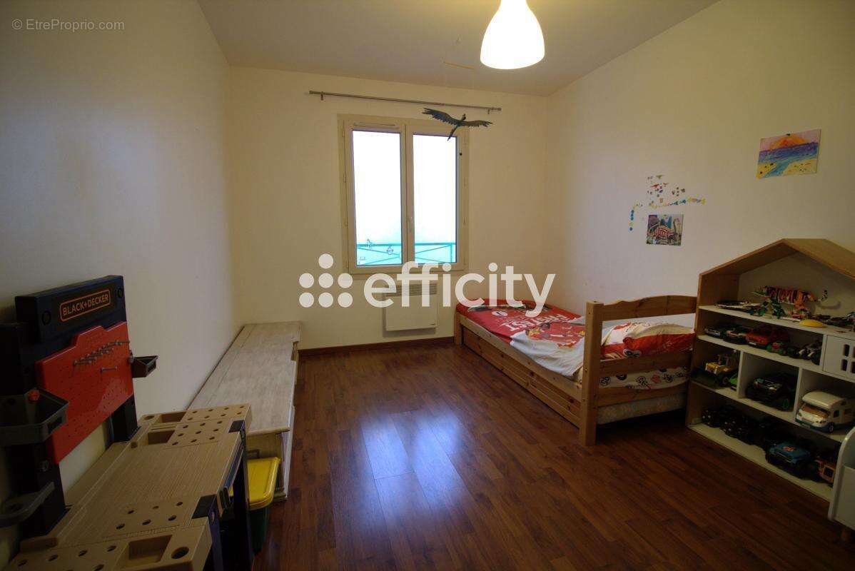 Maison à POUILLY-LE-MONIAL