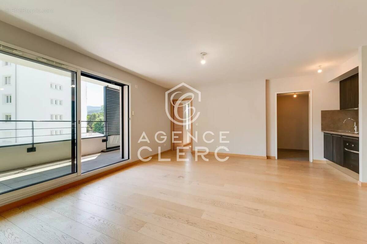 Appartement à ANNECY-LE-VIEUX