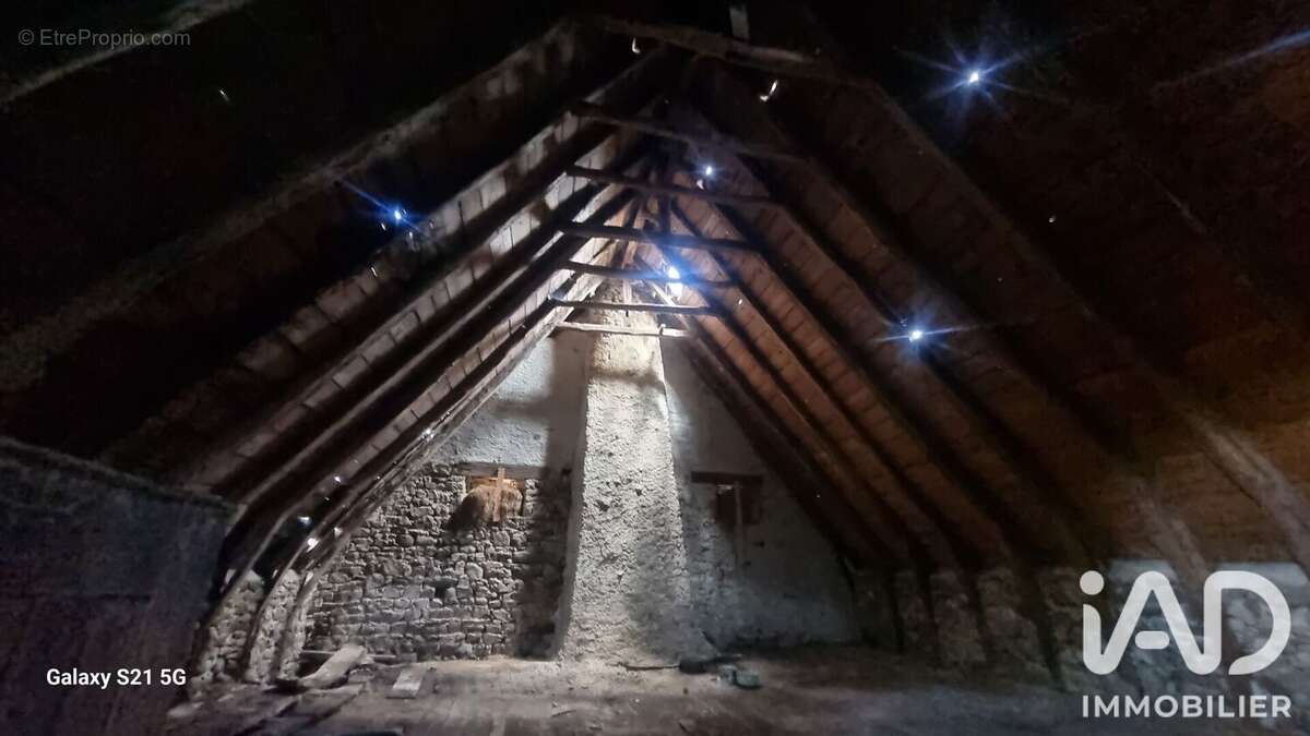 Maison 160 m² à Tremouille-Saint-Loup  - photo 2