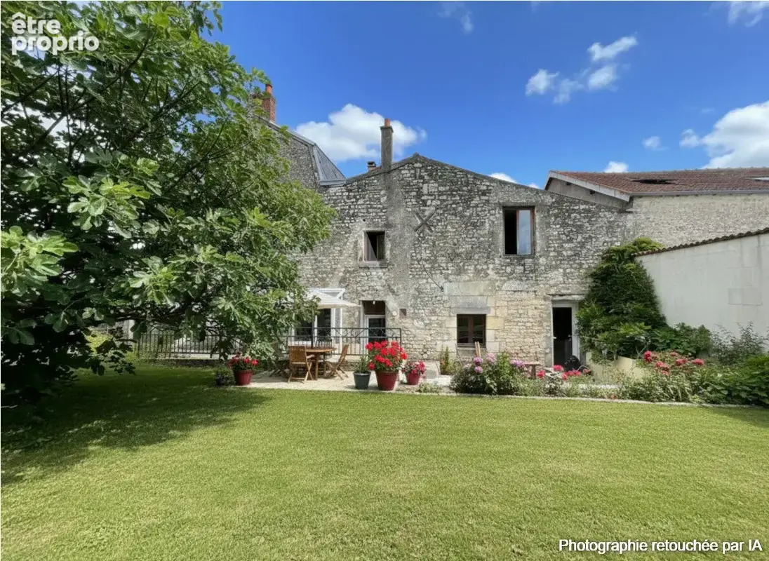 Maison à FONTENAY-LE-COMTE