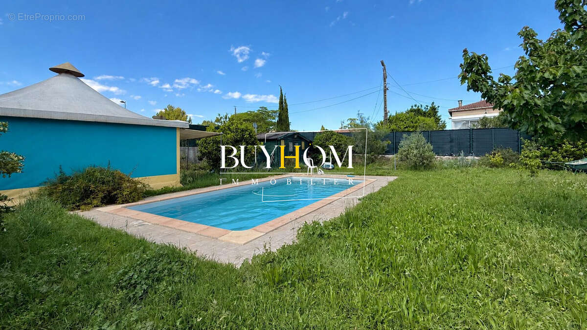 Maison 130 m² à Laudun-L'ardoise  - photo 2