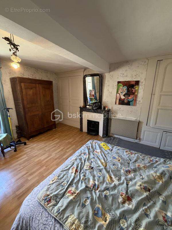 Appartement à RENAISON