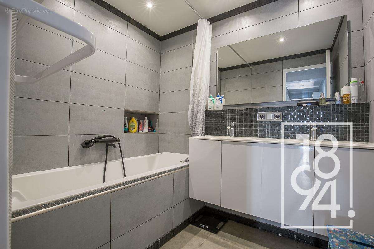 Appartement à MARSEILLE-11E