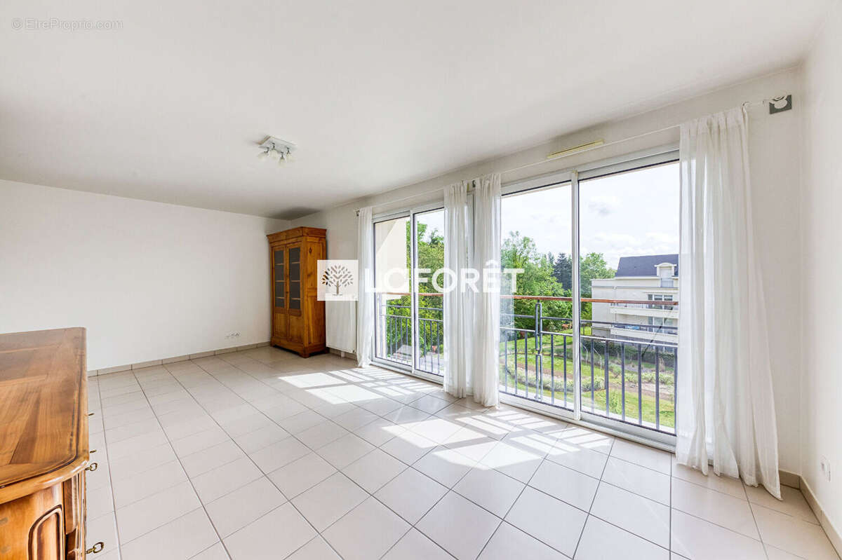 Appartement à EMERAINVILLE